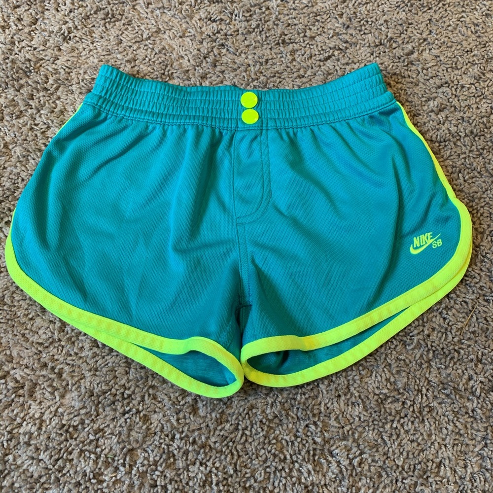 Girls Nike shorts